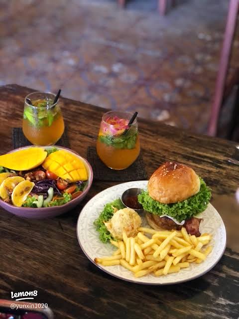 Locahouz drinks and meal